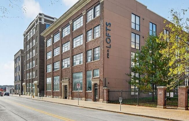 Studio, 1 bath, 610 sqft, $925, Unit 110-302