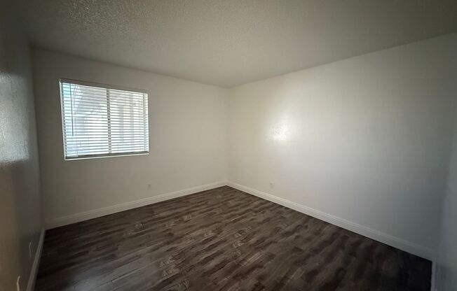 2 beds, 1 bath, 750 sqft, $1,100, Unit 214