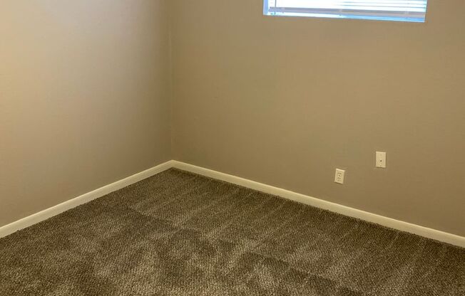 1 bed, 1 bath, 345 sqft, $900, Unit LP#10