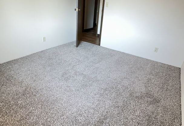 2 beds, 2 baths, 945 sqft, $979.99, Unit 825-J16