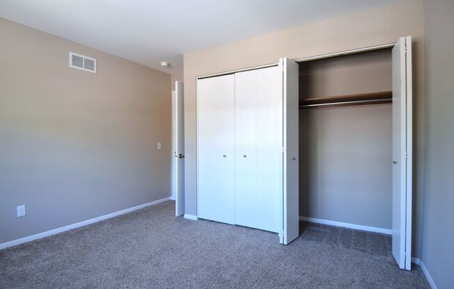 3 beds, 2 baths, 1,300 sqft, $2,470, Unit 3201-3