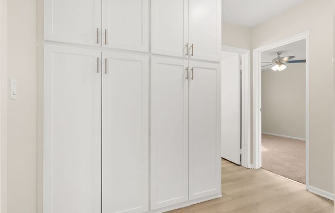 2 beds, 2 baths, 1,200 sqft, $2,300, Unit 06