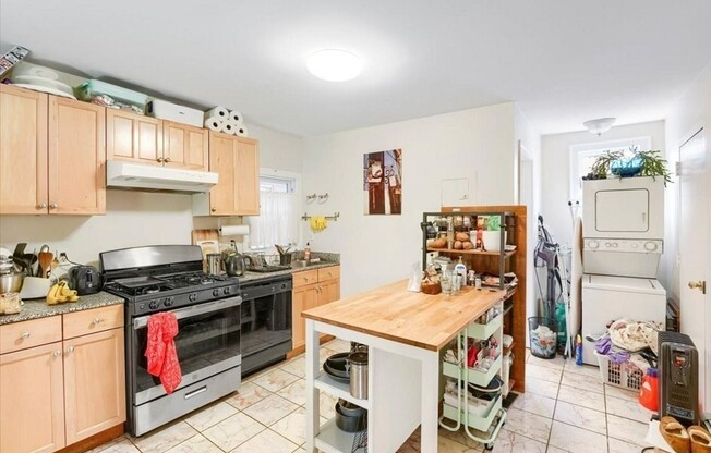 289 ELM ST