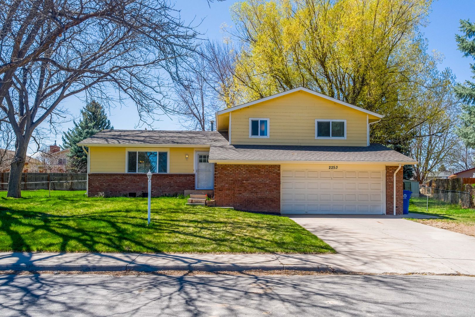 Beautiful 3-Bed 2-Bath Home in Loveland, CO!