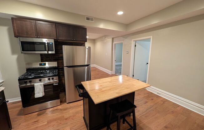 121 Grandview Ave, #9, 2 BR