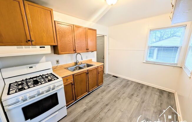 $200 OFF FIRST MONTH'S RENT - Stunning 2 Bedroom 1 Bathroom now available for rent