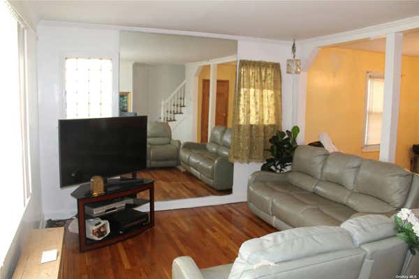 4 beds, 1 bath, $3,700