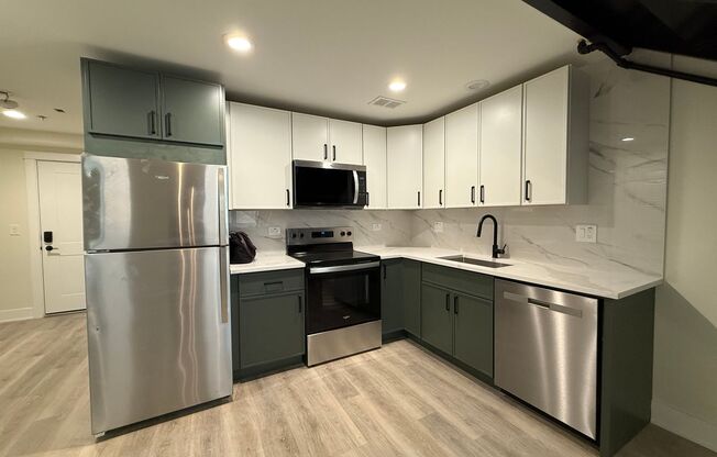 1 bed, 1 bath, 768 sqft, $2,795, Unit 104