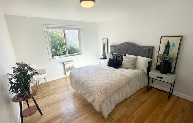 1 bed, 1 bath, 800 sqft, $1,895, Unit Halmark 203