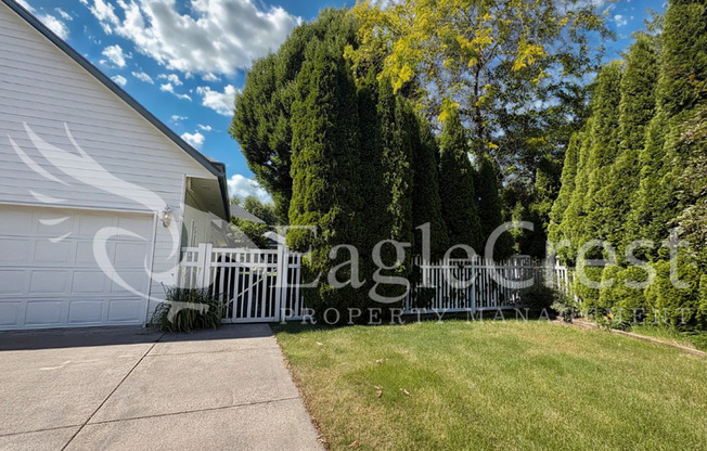 Brand-New Studio Apartment with Blue Mountain Views – Utilities Included!