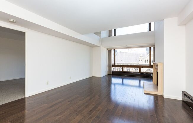 Iconic Gramercy Towers! 2 Story 2BR/2.5BA! 1,745SqFt!  VIEWS! Pool! Fitness! Pet! Parking!  Laundry!  PROGRESSIVE
