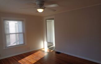 2 beds, 1 bath, $995