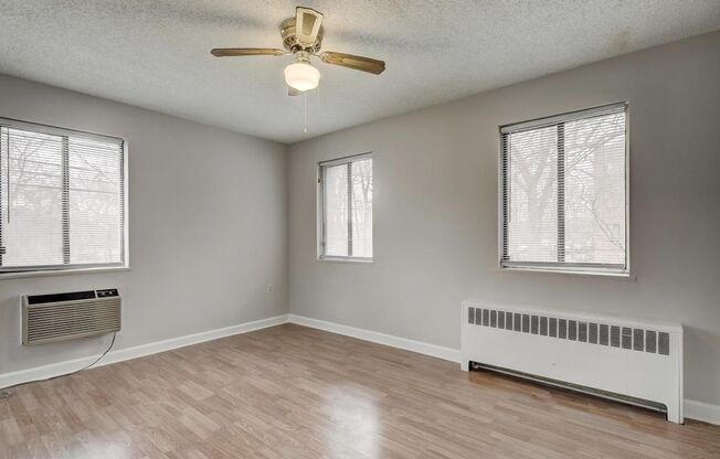 Affordable 2-Bedroom Apartment in Southwest DC – Utilities Included Option Available