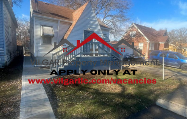 3 beds, 1 bath, $1,100