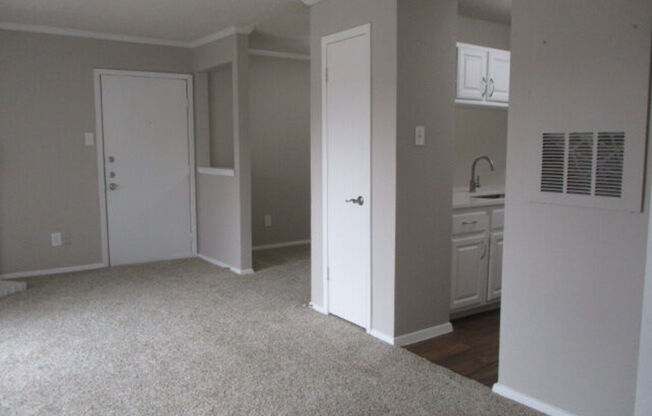 1 bed, 1 bath, 600 sqft, $1,090