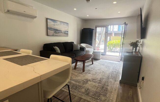 1 bed, 1 bath, 572 sqft, $2,995, Unit Los Caballeros #106