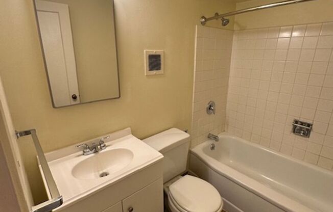 Studio, 1 bath, 348 sqft, $1,125, Unit 506B