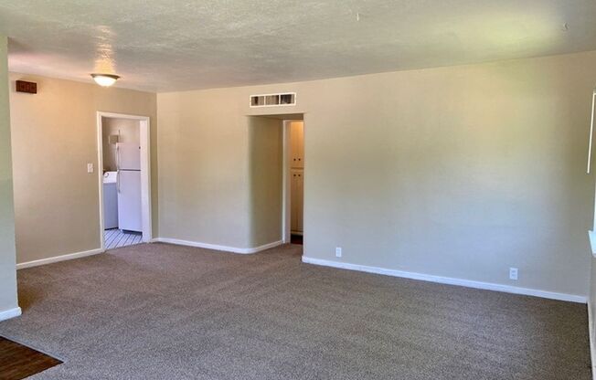 Cute Cottage House with Private Courtyard + Walking Distance to CSU!