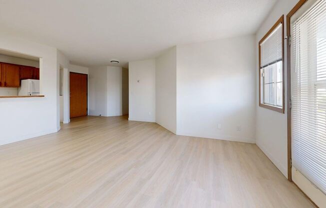 3 beds, 2 baths, 1,282 sqft, $1,440, Unit 316