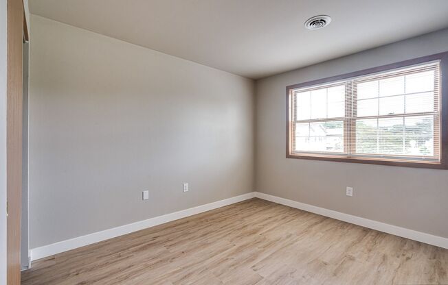 3 beds, 2 baths, 1,250 sqft, $2,199, Unit 3113