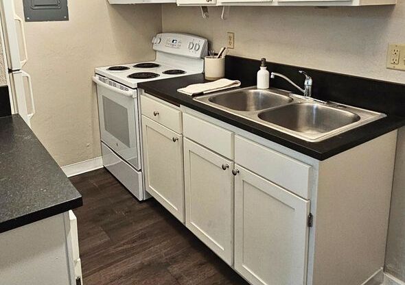 (OLV 24)  Unique 1 Bedroom Loft with Large Walk-in Closet!