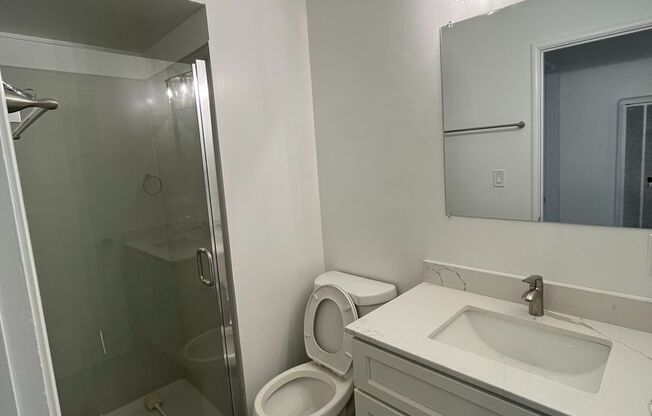 248 W Oak St