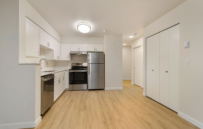Studio, 1 bath, 413 sqft, $1,445, Unit 201
