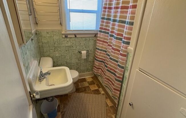 1 bed, 1 bath, $950