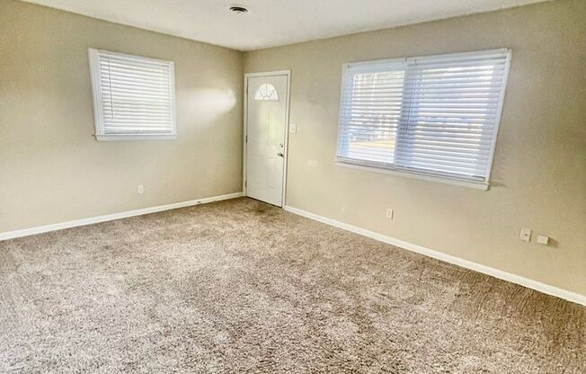 This lovely 2 bedroom 1 bath duplex is located in Stanley off Sifford Rd