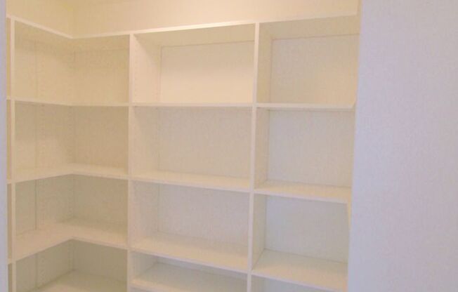 1 bed, 1 bath, 924 sqft, $2,800, Unit Unit 311