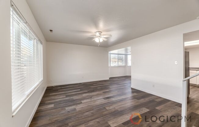 Newly Remodeled End Unit Townhome!