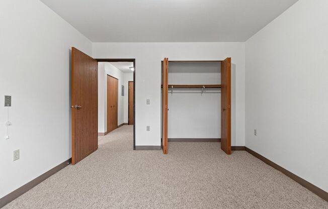 2 beds, 1 bath, 900 sqft, $995, Unit 2840-110