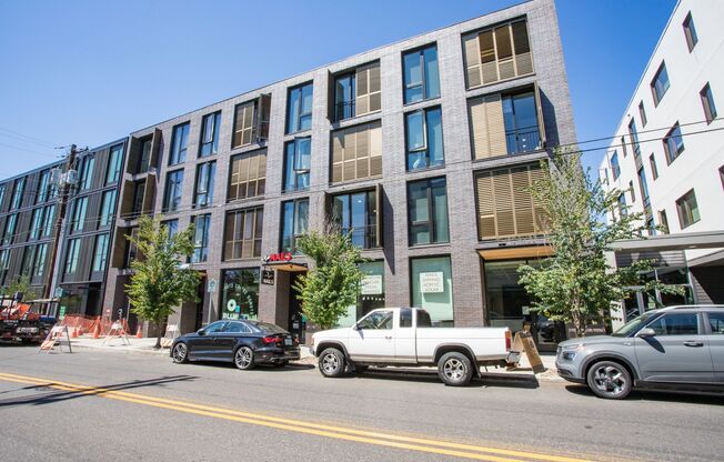 1 bed, 1 bath, 560 sqft, $1,495, Unit 304