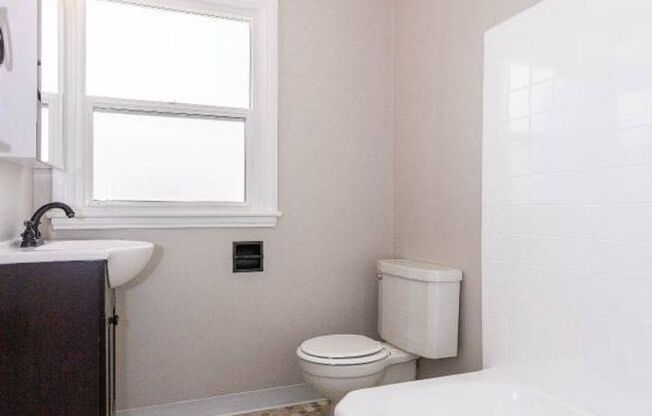 1 bed, 1 bath, 625 sqft, $1,600, Unit 109