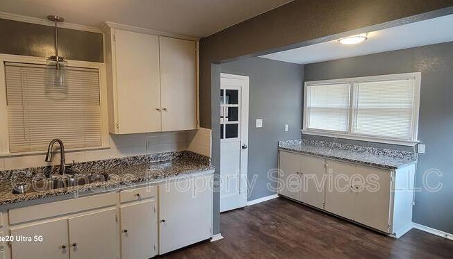 2213 N 41 ST