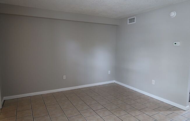 1 bed, 1 bath, 600 sqft, $1,393.75, Unit Unit 305