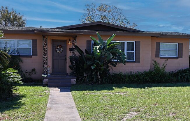 3/1.5 house in Sunshine Gardens