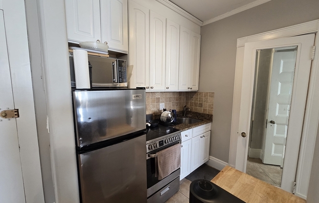 1 bed, 1 bath, 459 sqft, $3,100, Unit 10C