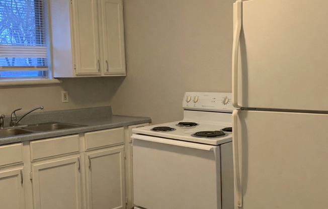 2 beds, 1 bath, 825 sqft, $875, Unit 6122-B