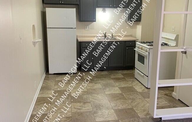 7115 W APPLETON AVE
