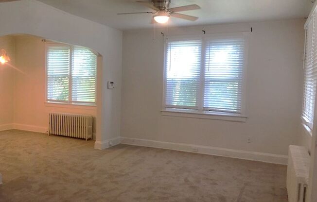 3 beds, 1 bath, $1,650