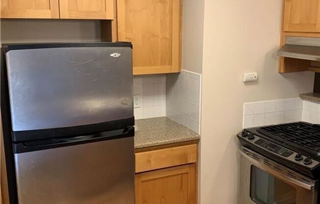 709 Graham Duplex (LO)