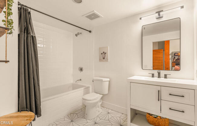 1 bed, 1 bath, 1,110 sqft, $3,700, Unit 426