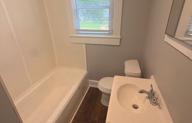 Beautiful 2 Bedroom 1 Bathroom Home with Spacious Living and Backyard