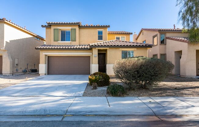 3 bedroom + Den! Ready for immediate move in. -