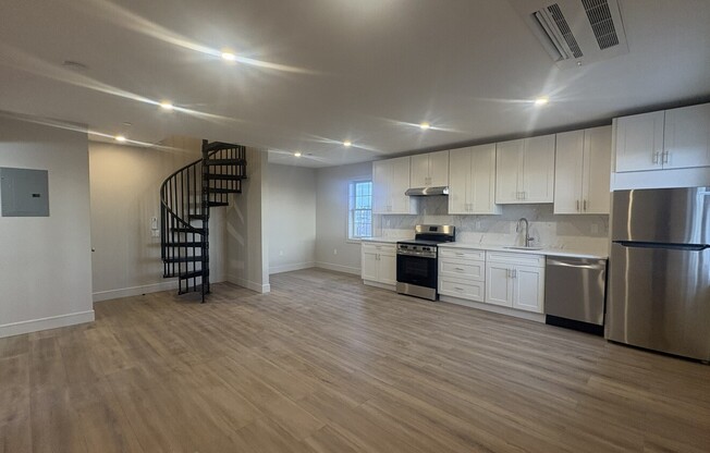 3 beds, 2 baths, 1,000 sqft, $3,800, Unit 3A