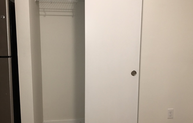 1 bed, 1 bath, 575 sqft, $1,825, Unit 207