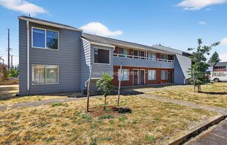 Updated 3 BR Apartment with Patio in Portland