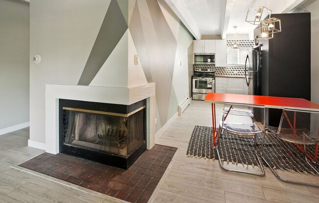 White Swan Apartments – Capitol Hill / Congress Park