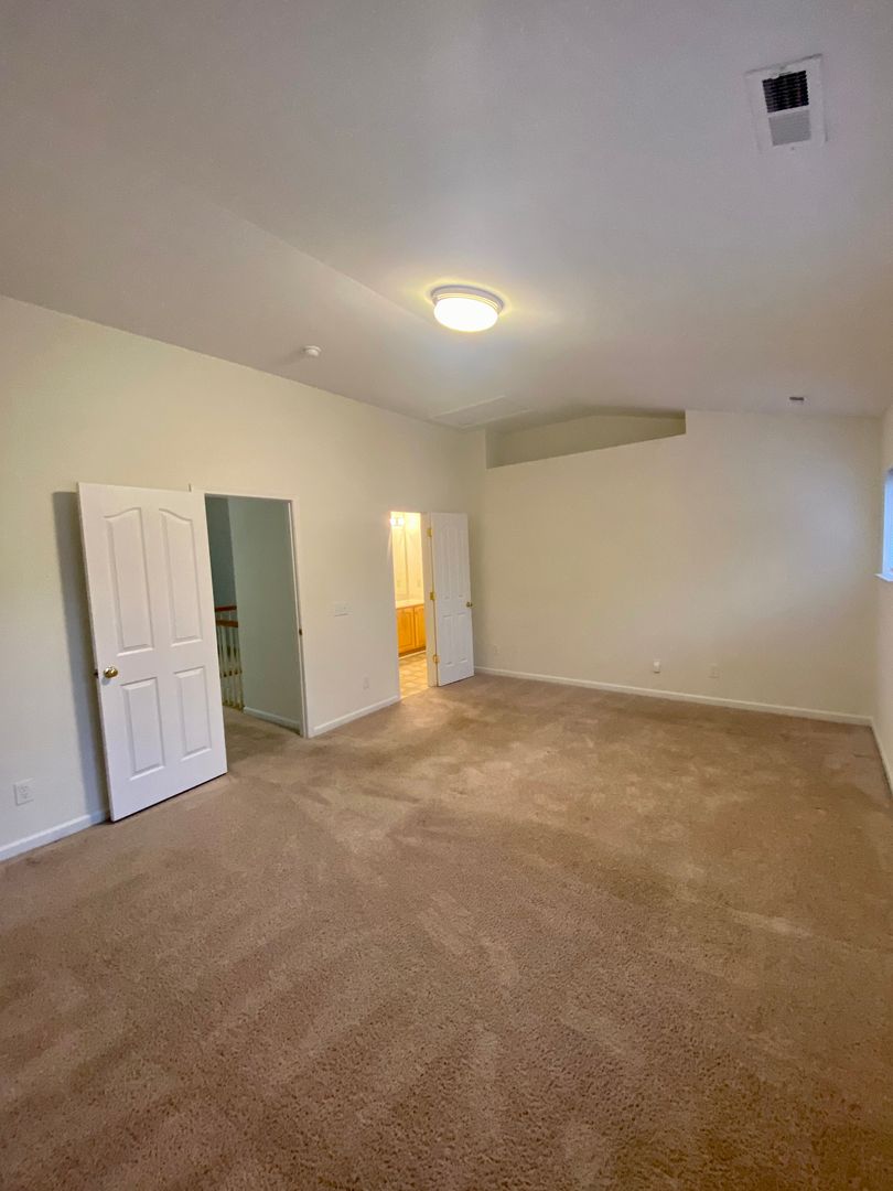 3BR/2.5BA Townhouse in Ballantyne